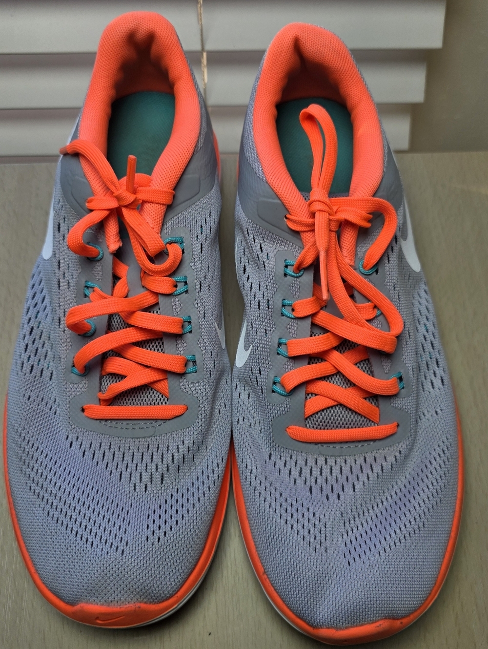 Nike Gray Athletic Sneaker Neon Orange Swoosh Logo Running Casual Women 10
